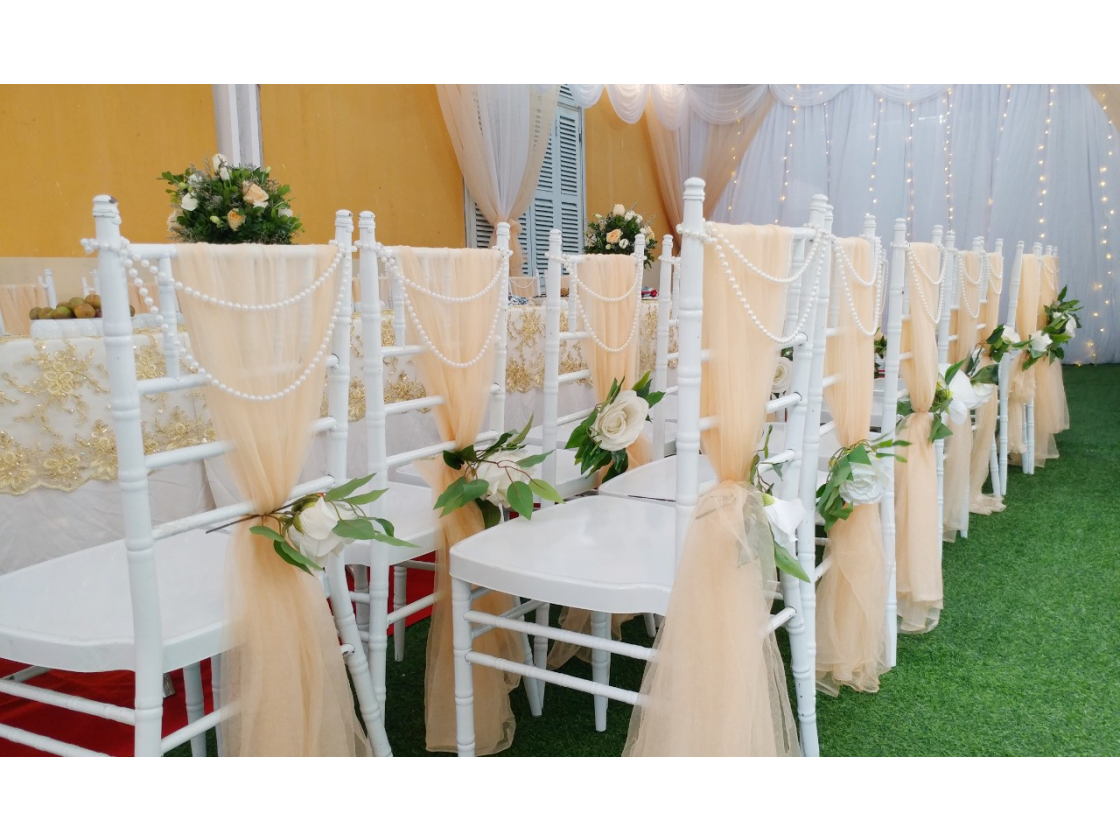 Những mẫu nơ ghế chiavari đẹp lung linh trong tiệc cưới