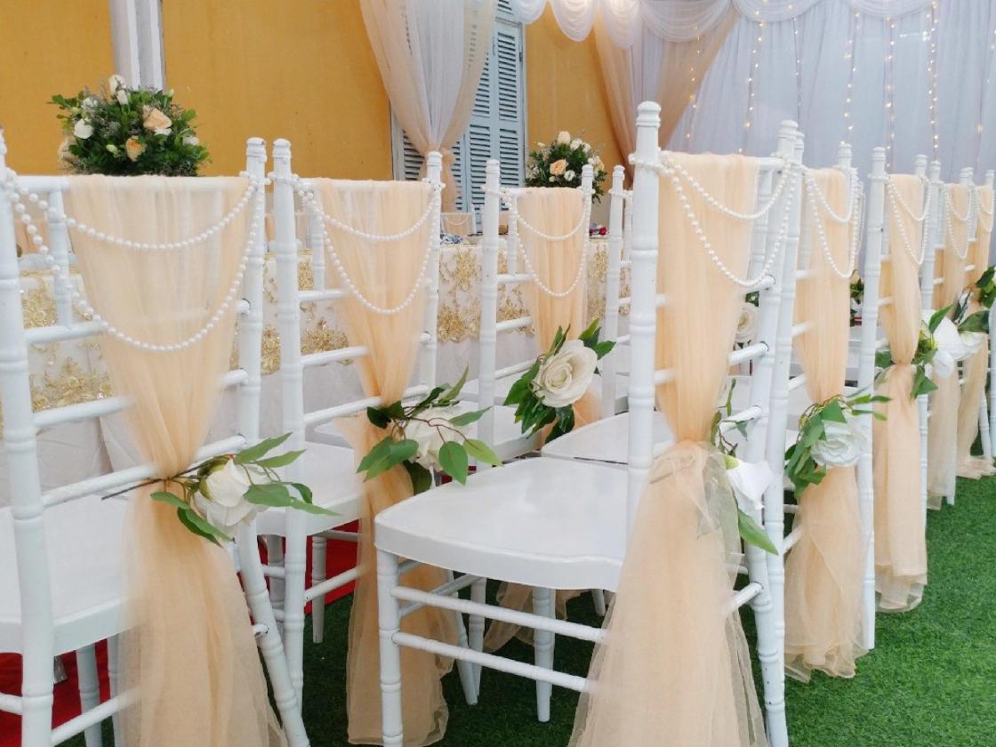 Những mẫu nơ ghế chiavari đẹp lung linh trong tiệc cưới